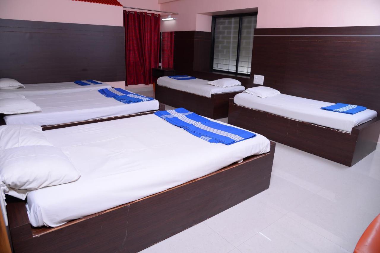 Parijatha Lodge Kundapur Bagian luar foto
