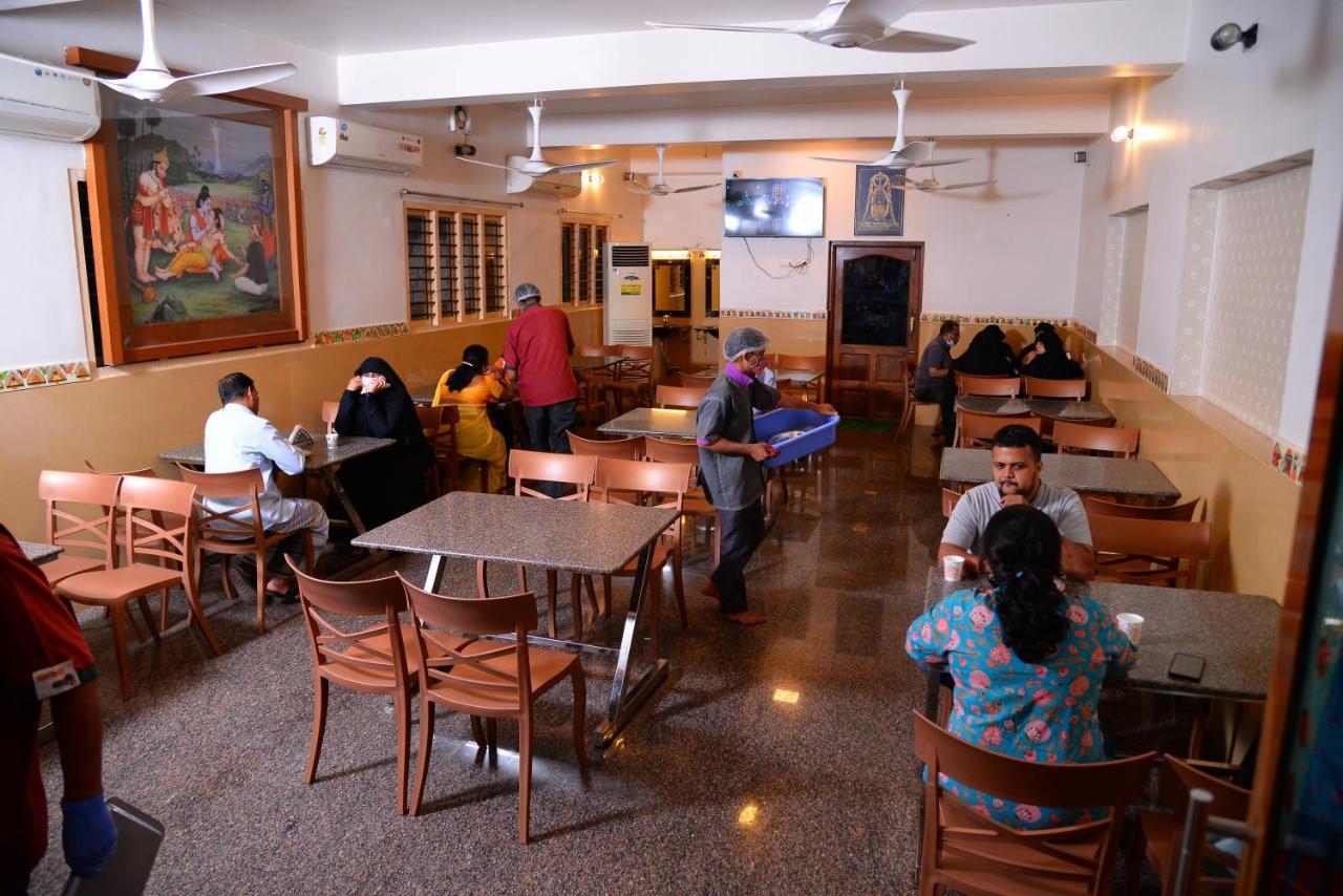 Parijatha Lodge Kundapur Bagian luar foto