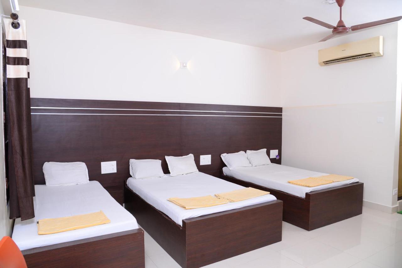 Parijatha Lodge Kundapur Bagian luar foto